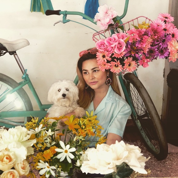 Meet your Posher, Mariana - Picture 2 of 3